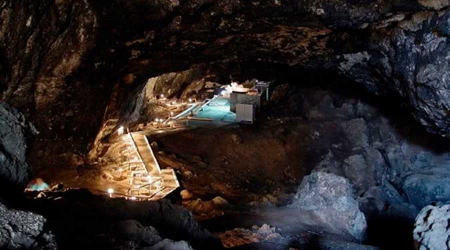 Kow-Ata – The Underground Thermal Lake of Turkmenistan